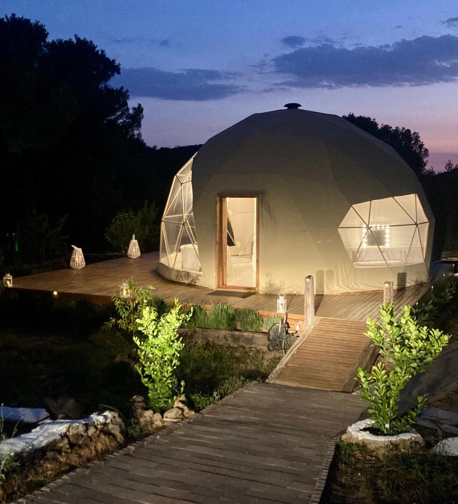 Domo Suites Masia Cal Geperut Badalona Kültér fotó