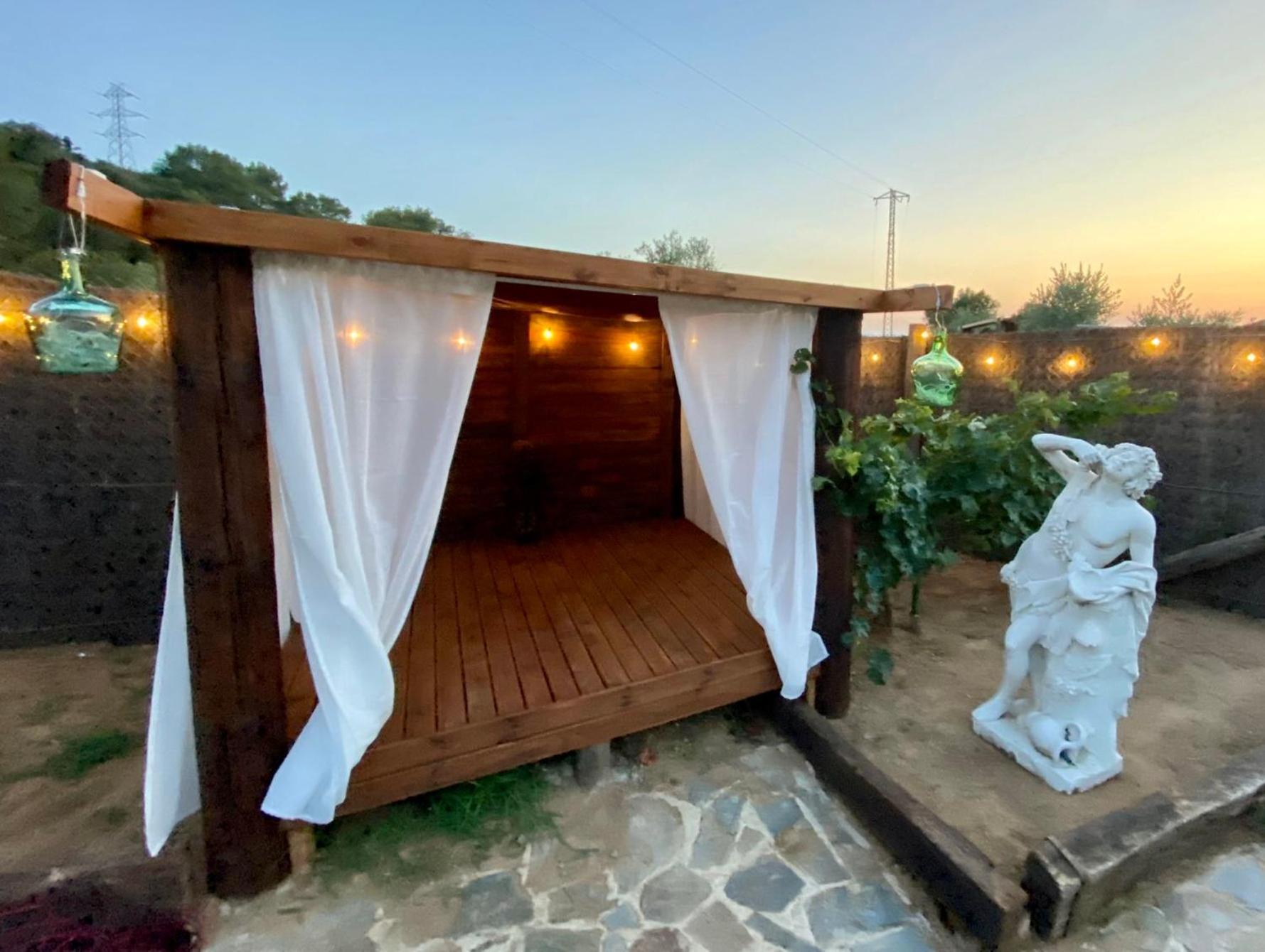 Domo Suites Masia Cal Geperut Badalona Kültér fotó
